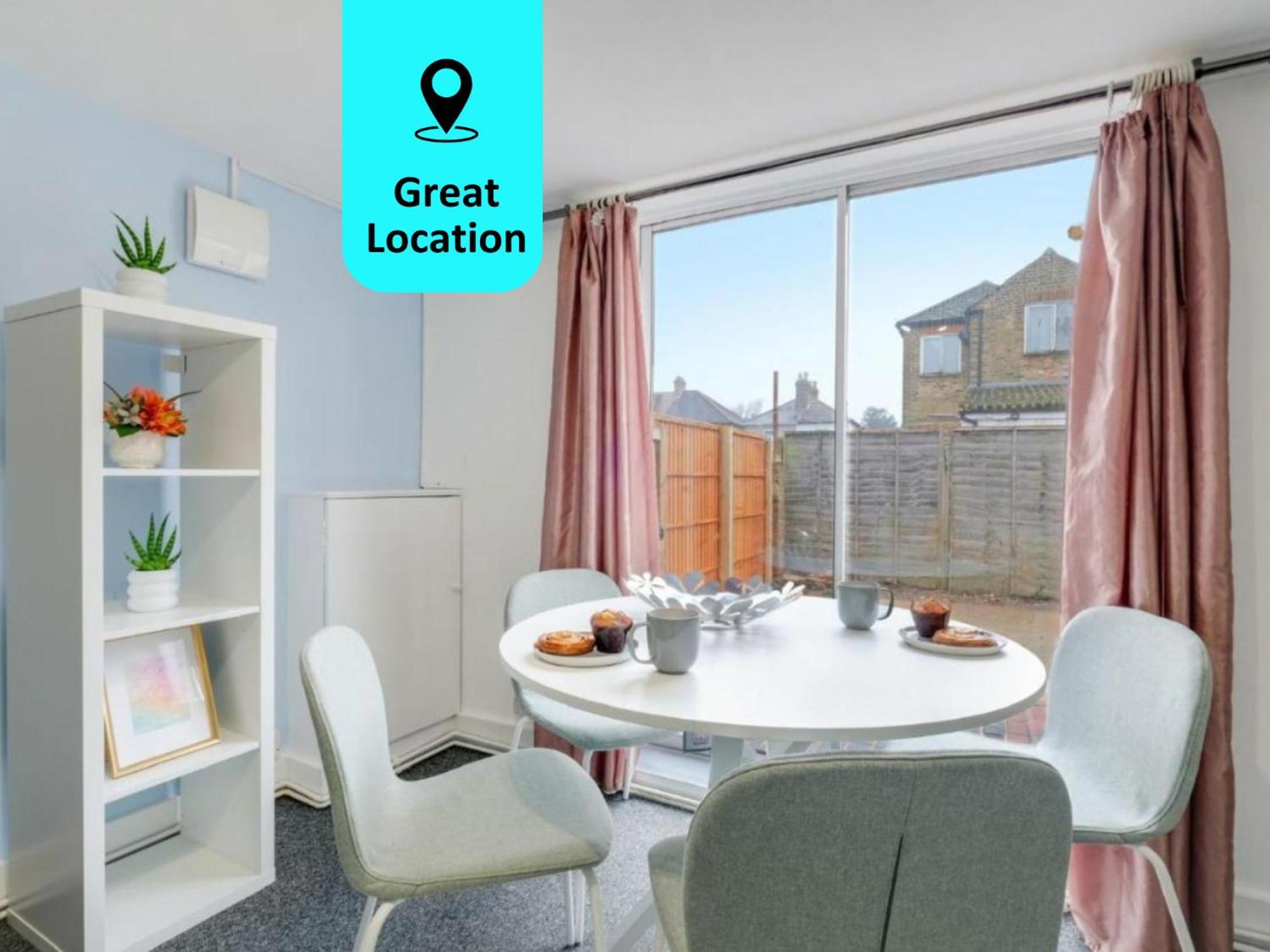 Appartement Chic 1Br House In Hounslow - 12 Mins From Heathrow Airport à Feltham Extérieur photo